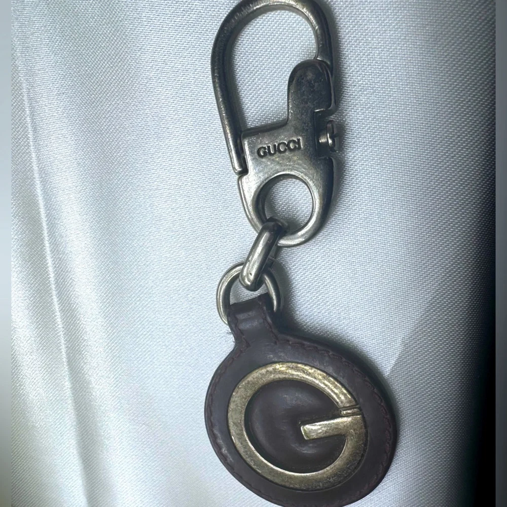 Gucci Keychain Leather Circle Logo Bag Charm Silver Clasp Rare 90s Y2K Vintage